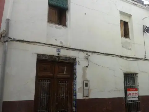 Chalet pareado en calle de Esglèsia, 24